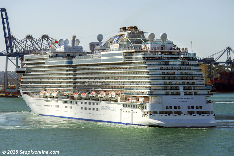Princess Cruise's 2022-built, 330 meter (1,083 ft), 145000gt cruiseship arrived into Port of Auckland this morning for her maiden call. She has an occupancy of 5000+ (inc crew).
After a water spray welcome from the port's electric tug SPARKY, 
she gave those watching an all-angles view doing an unassisted 360Âº spin (note, unassisted) in the middle of the harbour.
She then gently eased into her Princes Wharf East berth while Viking Cruise's VIKING ORION was moored on the S1 anchorage in mid-harbour and VIKING VENUS was berthed at Queen Wharf. 15 December 2025. Photo by Â© 2025 SeapixOnline.com